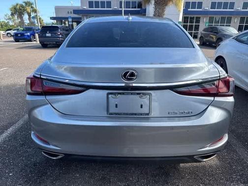2022 Lexus ES 350 Base