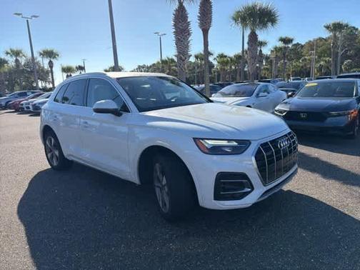 2022 Audi Q5 40 Premium Plus