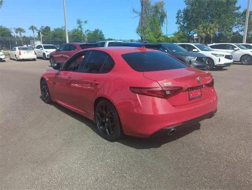2021 Alfa Romeo Giulia Base