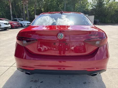 2021 Alfa Romeo Giulia Base
