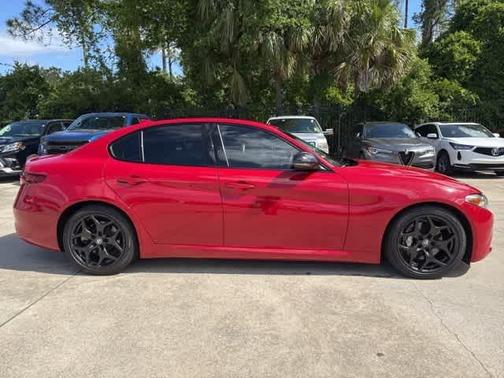 2021 Alfa Romeo Giulia Base
