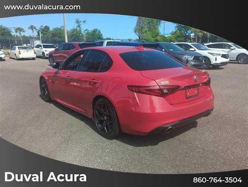 2021 Alfa Romeo Giulia Base