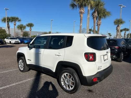2023 Jeep Renegade Latitude