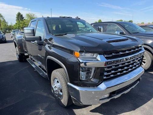 Mosaic Black Metallic 2022 Chevrolet Silverado 3500 LTZ