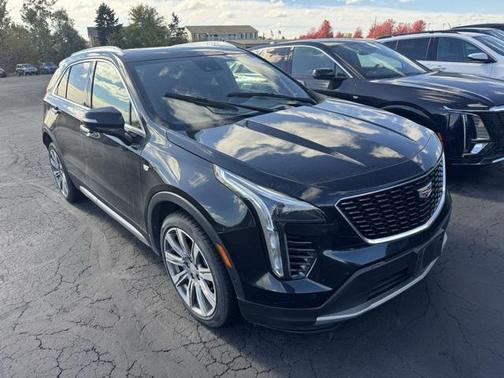 2022 Cadillac XT4 Premium Luxury
