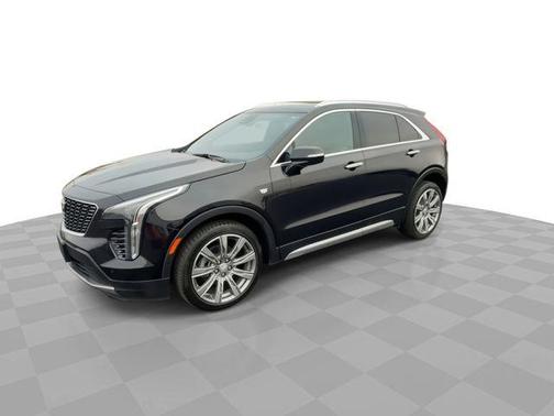 2022 Cadillac XT4 Premium Luxury