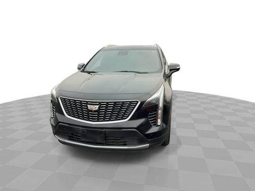 2022 Cadillac XT4 Premium Luxury