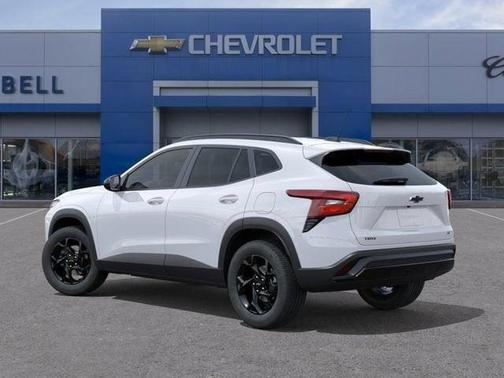 Summit White 2026 Chevrolet Trax LT