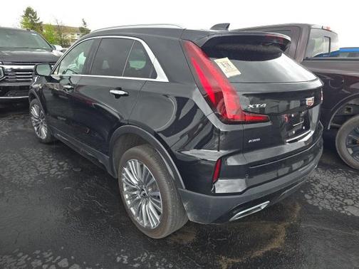 2024 Cadillac XT4 Premium Luxury