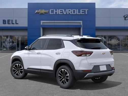 Summit White 2026 Chevrolet Trailblazer LT