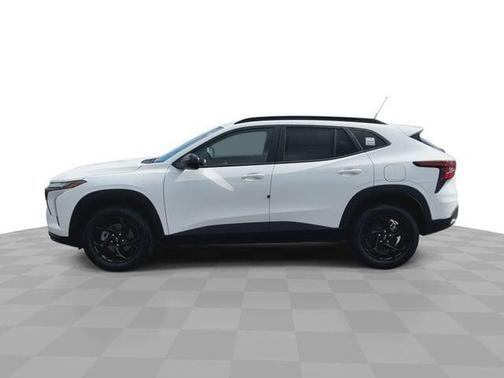 Summit White 2026 Chevrolet Trax LT