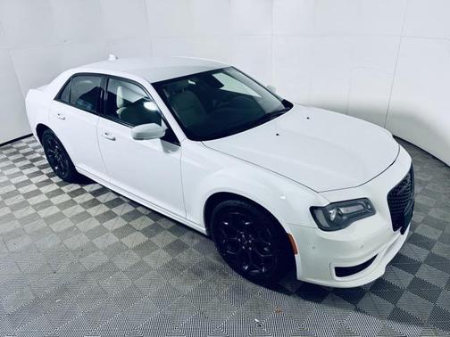 2023 Chrysler 300 Touring