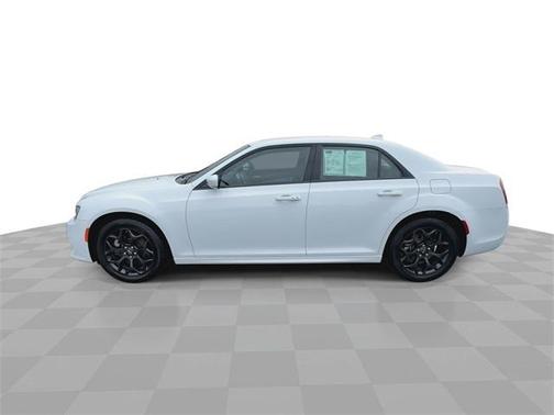 2023 Chrysler 300 Touring