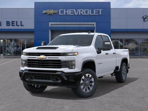 Summit White 2026 Chevrolet Silverado 2500 Custom