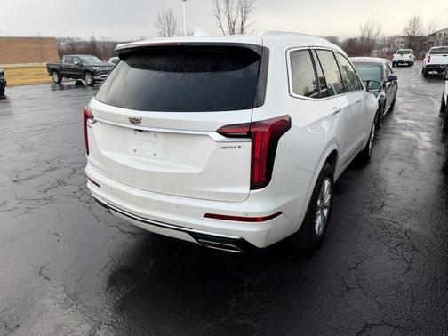 2025 Cadillac XT6 Luxury AWD