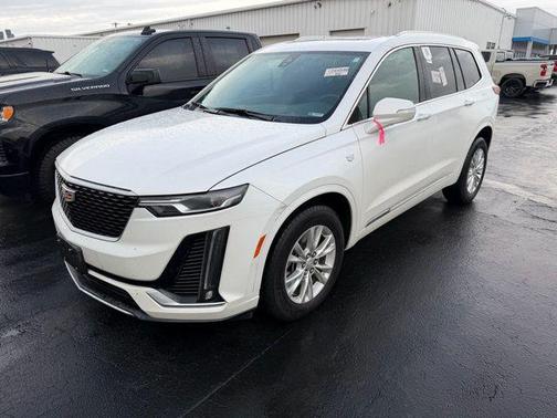 2025 Cadillac XT6 Luxury AWD