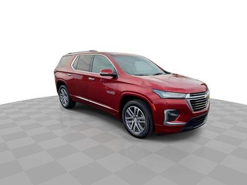Radiant Red Tintcoat 2023 Chevrolet Traverse High Country