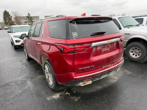 Radiant Red Tintcoat 2023 Chevrolet Traverse High Country