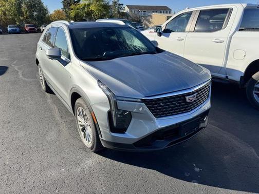 2025 Cadillac XT4 Premium Luxury