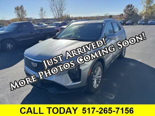 2025 Cadillac XT4 Premium Luxury