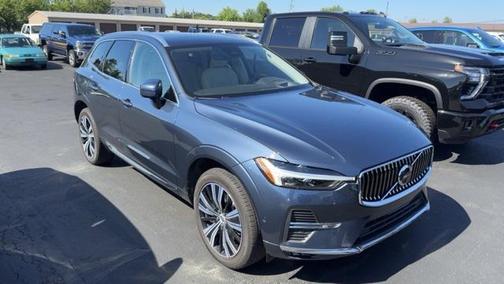 2022 Volvo XC60 B5 Inscription