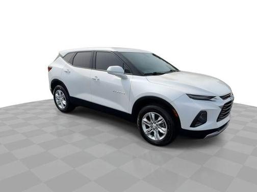 Iridescent Pearl Tricoat 2021 Chevrolet Blazer 2LT