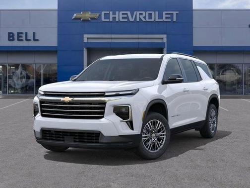 Summit White 2026 Chevrolet Traverse LT