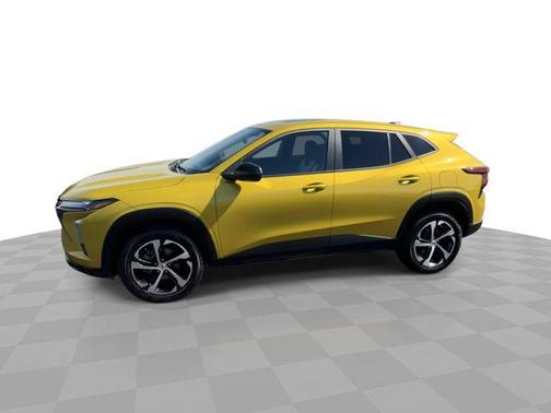 Nitro Yellow Metallic 2024 Chevrolet Trax 1RS