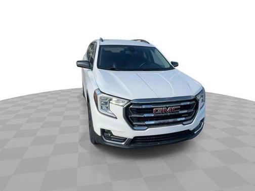 Summit White 2023 GMC Terrain AT4