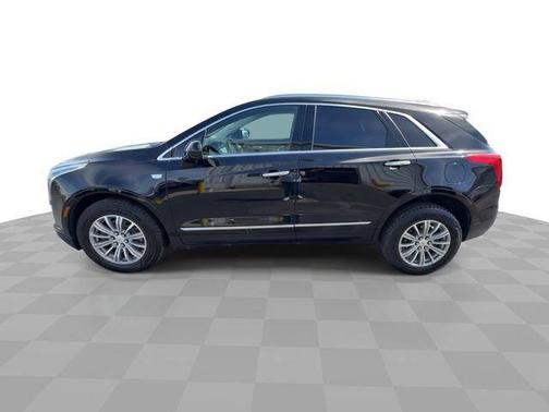 Stellar Black Metallic 2019 Cadillac XT5 Luxury