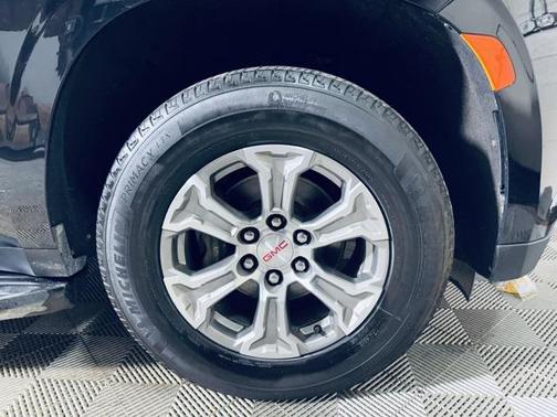 2023 GMC Yukon XL SLE