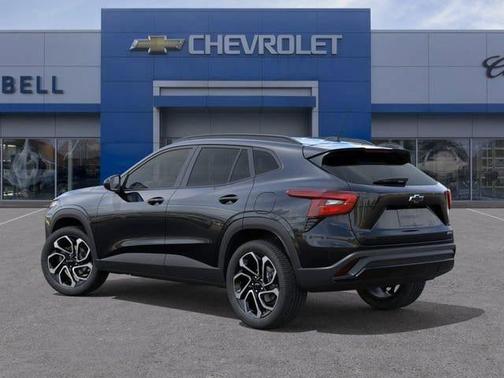 Mosaic Black Metallic 2026 Chevrolet Trax FWD 2RS