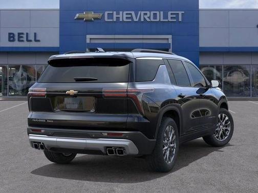 Mosaic Black Metallic 2026 Chevrolet Traverse LT