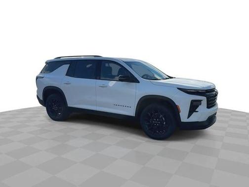Summit White 2026 Chevrolet Traverse LT