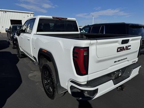 2024 GMC Sierra 2500 AT4