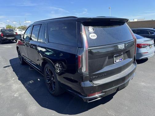 2023 Cadillac Escalade ESV Sport Platinum