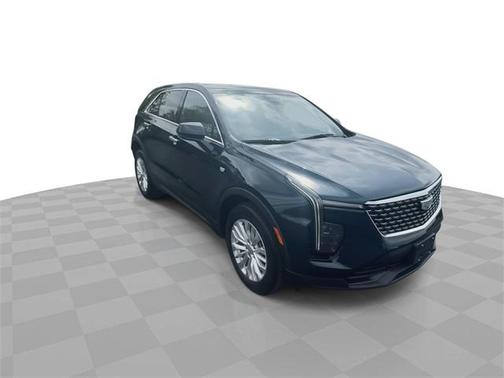 2024 Cadillac XT4 Luxury