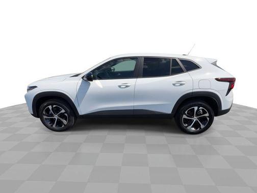 Summit White 2025 Chevrolet Trax 1RS