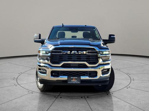 2025 RAM 3500 Big Horn Crew Cab 4x4 6'4' Box