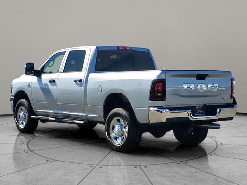 2025 RAM 2500 Tradesman Crew Cab 4x4 6'4' Box