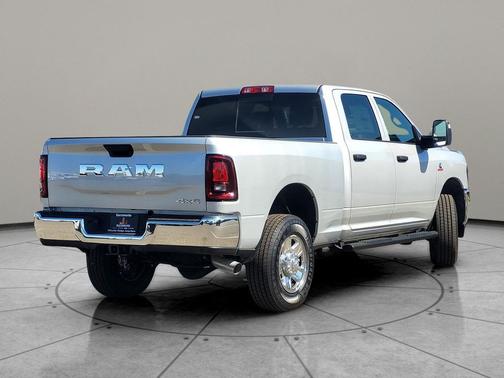 2025 RAM 2500 Tradesman Crew Cab 4x4 6'4' Box
