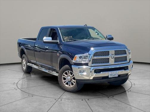 2017 RAM 2500 Laramie Crew Cab 4x4 8' Box