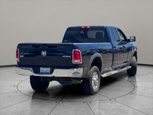 2017 RAM 2500 Laramie Crew Cab 4x4 8' Box