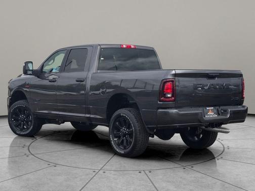 2025 RAM 3500 Big Horn Crew Cab 4x4 6'4' Box