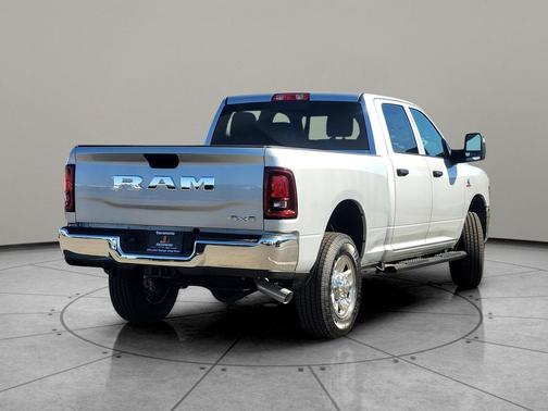 2025 RAM 2500 Tradesman Crew Cab 4x4 6'4' Box
