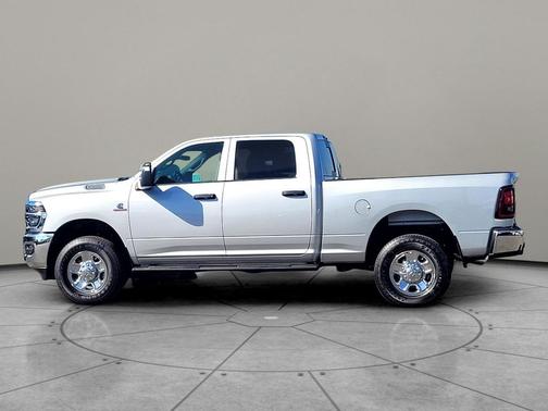 2025 RAM 2500 Tradesman Crew Cab 4x4 6'4' Box
