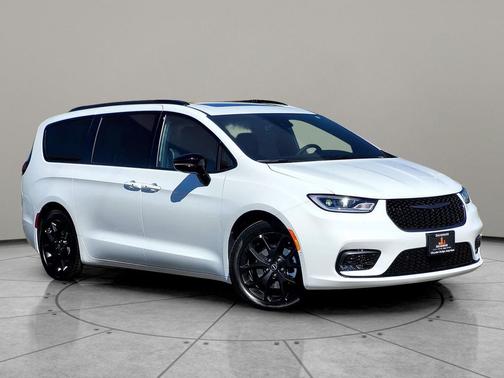 2026 Chrysler Pacifica Limited