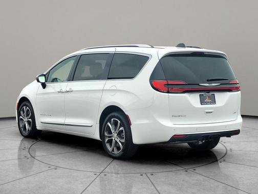 2026 Chrysler Pacifica L