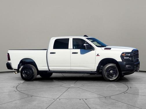 2025 RAM 2500 Tradesman Crew Cab 4x4 6'4' Box