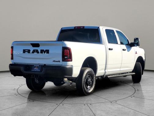 2025 RAM 2500 Tradesman Crew Cab 4x4 6'4' Box